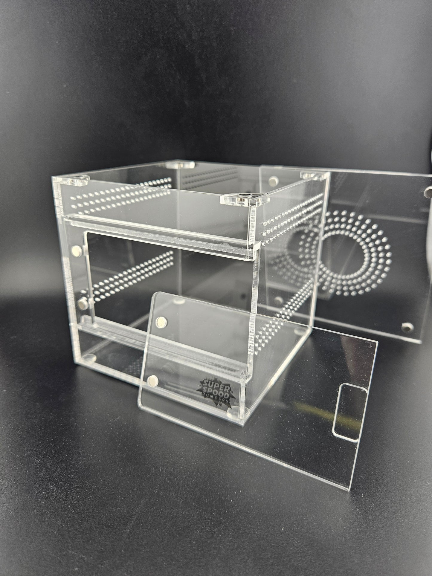 Small Enclosure 4x4x4 in.